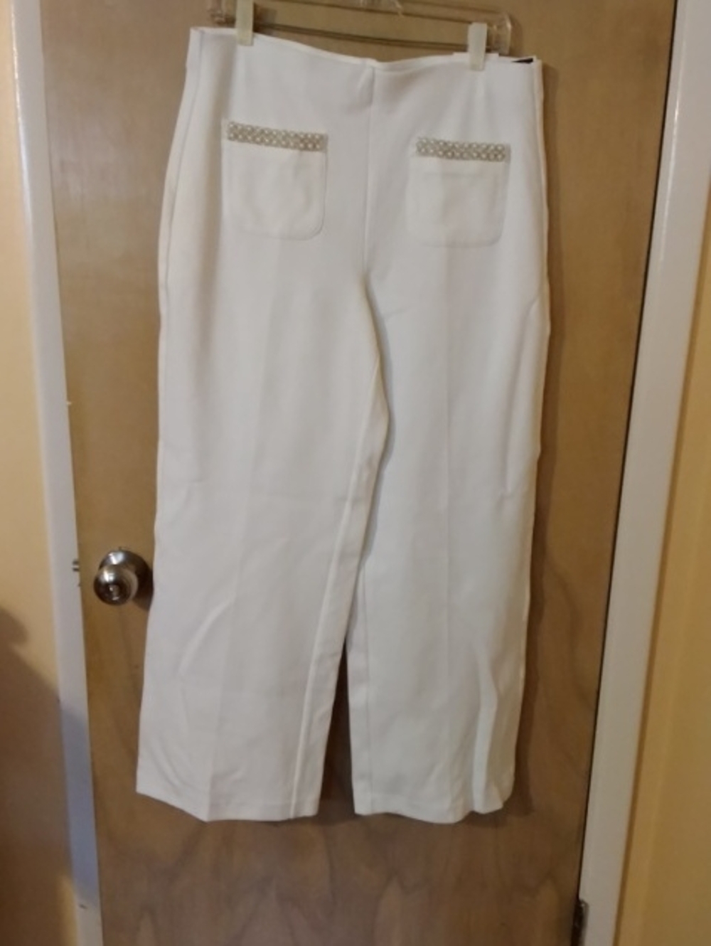 Women's White Wide-Leg Pants with Decorative Pocket Trim